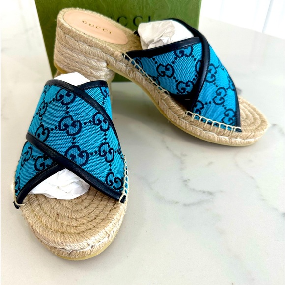Gucci Multicolor GG Supreme Espadrille Sandals - Picture 3 of 10